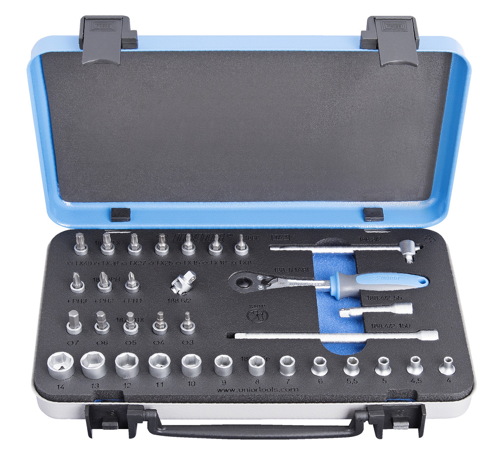 Socket set 1/4" in metal box