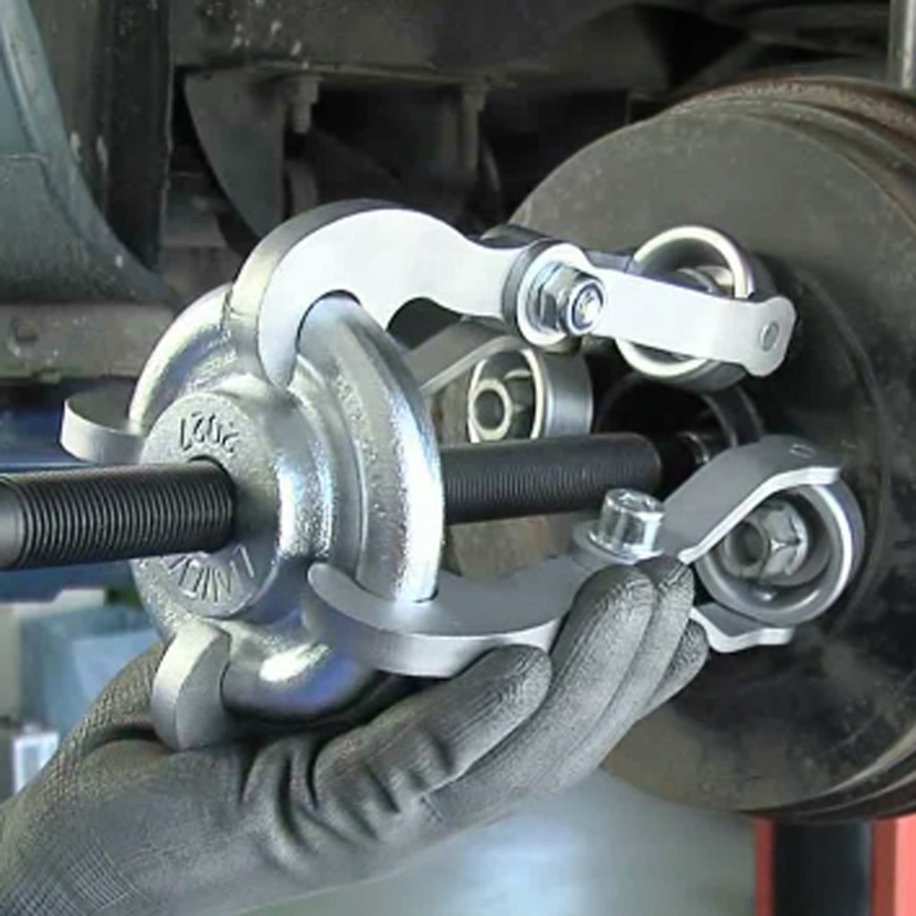 Hub and wheel drum puller