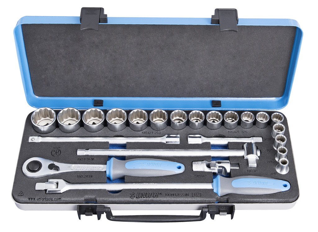Socket set 1/2" in metal box